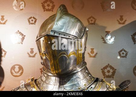 Royal Armour Kollektion im Waffenlager im Tower of London, London, England, Großbritannien Stockfoto