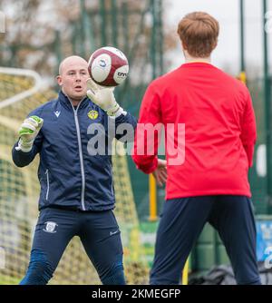 Warrington, Großbritannien. 26.. November 2022. 26. November 2022, Warrington, England, Vereinigtes Königreich: Warrington, England, 26 2022. November. Warrington Town Torwart Tony Thompson, Warrington Town und South Shields im Cantilever Park in Warrington, England. (Kreditbild: ©Cody Froggatt) Kredit: Cody Froggatt/Alamy Live News Stockfoto