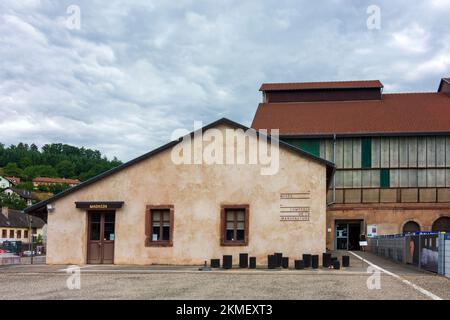 Saint-Louis-lès-Bitche (Münztal): Glasfabrik Compagnie des Cristalleries de Saint Louis in Lothringen, Mosel, Frankreich Stockfoto