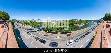 Saarbrücken: Saar, Autobahn Stadtautobahn, Stadtzentrum in , Saarland, Deutschland Stockfoto