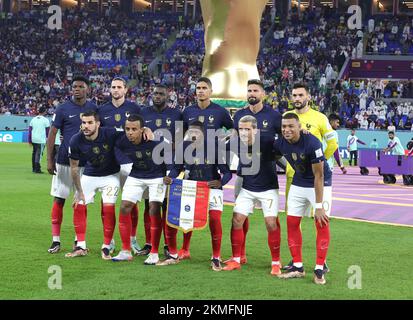 Doha, Katar. 26.. November Doha, Katar: Fußballweltmeisterschaft 2022: Frankreich gegen Dänemark im Stadium 974, Katar, Doha. Frankreich gewann mit 2-1 . Mbappe hat eins und Christensen eins. Seshadri SUKUMAR Credit: Seshadri SUKUMAR/Alamy Live News Stockfoto