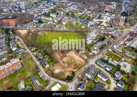 Luftaufnahme, Sportplatz Dorstener Straße und Baustelle für Wohnungen und Supermarkt auf dem Gebiet der ehemaligen Willy-Brandt-Schule und AWO Stockfoto