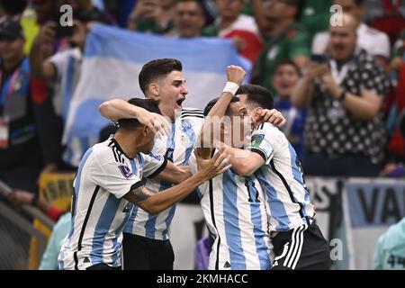 Foto Fabio Ferrari/LaPresse 26 Novembre 2022 Katar - Sport - Calcio - Katar 2022 - Coppa del Mondo FIFA - Argentinien vs Messico - Gruppo C - Fase A Gironi - Lusail Stadium. Nella foto: Esultanza Argentinien 26. November 2022 , Katar - Sport - Fußball - Katar 2022- FIFA Weltmeisterschaft - Argentinien gegen Mexiko - Gruppe C - Gruppenbühne - Lusail Stadium. Auf dem Bild: Argentinien Exultation / PRESSINPHOTO Stockfoto