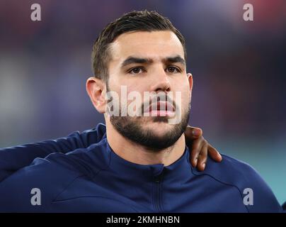 Doha, Katar, 26.. November 2022. Theo Hernandez von Frankreich während des Spiels der FIFA-Weltmeisterschaft 2022 in Stadium 974, Doha. Der Bildausdruck sollte lauten: David Klein/Sportimage Stockfoto