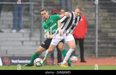 Bochum, Deutschland. 26.. November 2022. firo: 26.11.2022, Fußball: Staffel 2022/2023, 22/23 Regionalliga West: Matchday 18 SG Wattenscheid 09 - Preussen Munster, Münster, SCP, Preussia 4:5 Thomas Kok, Duels Credit: dpa/Alamy Live News Stockfoto