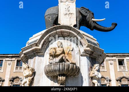 Fontana dell Elefante (Elefantenbrunnen), Piazza del Duomo, Catania, Sizilien, Italien. Stockfoto