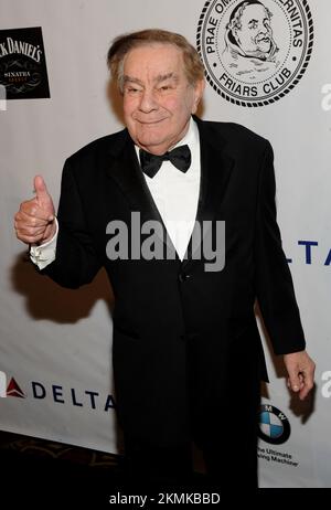 New York, New York, USA. 7.. Okt. 2022. Freddie Roman besucht die Friars Foundation Gala zu Ehren von Robert De Niro und Carlos Slim im Waldorf-Astoria am 7. Oktober 2014 in New York City. Kredit: John Palmer/Media Punch/Alamy Live News Stockfoto