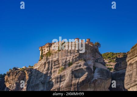 Das Heilige Kloster Varlaam ist das zweitgrößte Kloster von Meteora, Kalambaka in Griechenland Stockfoto