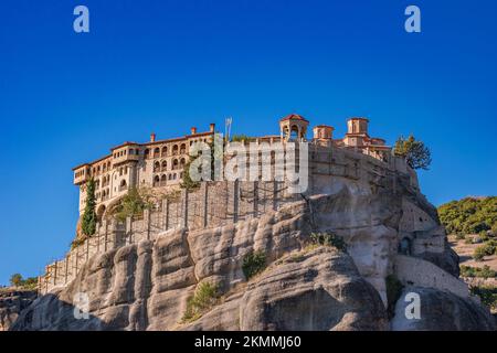Das Heilige Kloster Varlaam ist das zweitgrößte Kloster von Meteora, Kalambaka in Griechenland Stockfoto