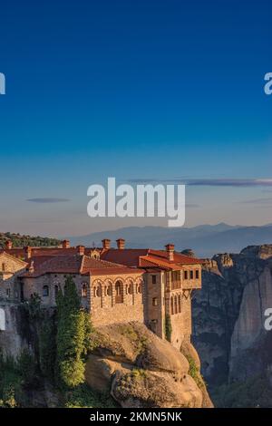 Das Heilige Kloster Varlaam ist das zweitgrößte Kloster von Meteora, Kalambaka in Griechenland Stockfoto