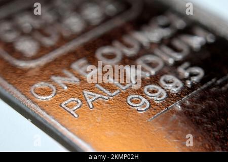 Makrobild einer 1 Unze-Palladium-Leiste Stockfoto