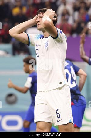 Harry Maguire von England während der FIFA-Weltmeisterschaft 2022, Fußballspiel der Gruppe B zwischen Katar und Senegal am 25. November 2022 im Al Bayt Stadium in Al Khor, Katar - Foto: Jean Catuffe/DPPI/LiveMedia Stockfoto