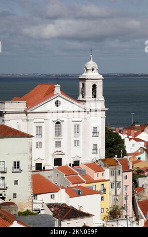 Kirche Santo Estevao, Lissabon, Portugal Alfama ist das älteste Viertel von Lissabon und diese barocke Kirche wurde um 1833 fertiggestellt Stockfoto