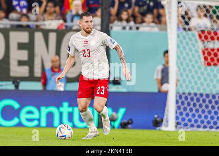 Pierre-Emile Hojbjerg (23) von Dänemark während der FIFA-Weltmeisterschaft 2022, Fußballspiel der Gruppe D zwischen Frankreich und Dänemark am 26. November 2022 im Stadium 974 in Doha, Katar – Foto: Nigel Keene/DPPI/LiveMedia Stockfoto