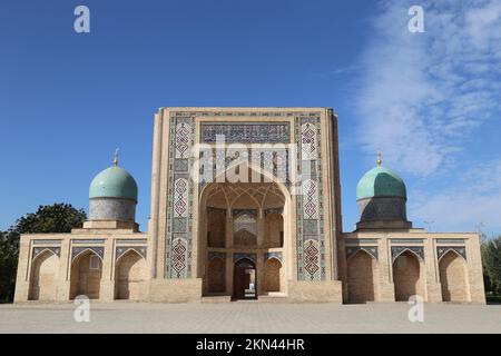 Barak Khan Madrasa, Hazrat Imam Square, Altstadt, Taschkent, Provinz Taschkent, Usbekistan, Zentralasien Stockfoto