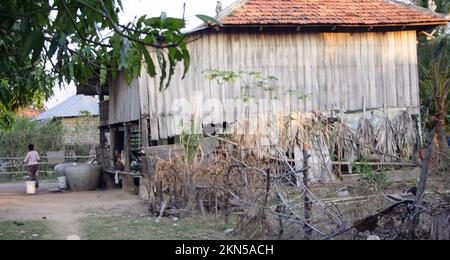 Traditionelles Haus (auf Stelzen), Kampong Speu, Kampong Speu Provinz, Kambodscha. Stockfoto