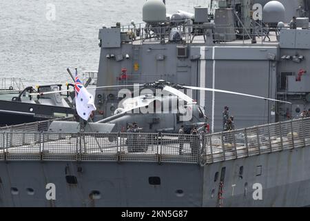 Präfektur Kanagawa, Japan - 30. Mai 2021: Royal Australian Navy Sikorsky MH-60R Seahawk Utility Maritime Helikopter. Stockfoto