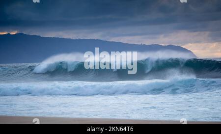 North Shore Banzai Pipeline High Waves auf Oahu Hawaii USA Stockfoto