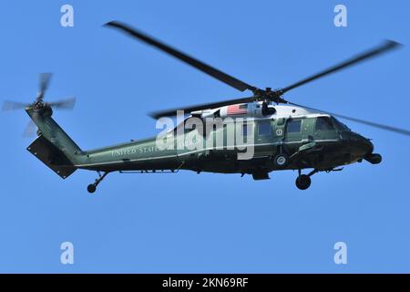 Tokio, Japan - 26. Mai 2019: United States Marines Sikorsky VH-60N White Hawk VIP Transport Hubschrauber. Präsident Donald Trump an Bord von Marine One. Stockfoto