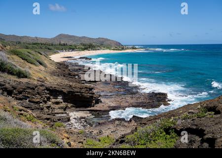 Hawaiianischer Strand an sonnigen Tagen auf Ohau Hawaii USA Stockfoto