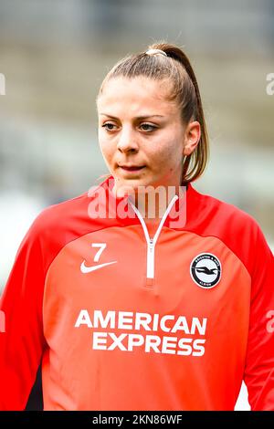 London, Großbritannien. 27.. November 2022. Dartford, England, November 27 2022: Veatriki Sarri (7 Brighton) Warm-up während der Barclays The FA Women's Continental Tyres League Cup zwischen den London City Lionesses V Brighton und Hove Albion im Princess Park Stadium Dartford.England. (K Hodgson/SPP) Guthaben: SPP Sport Press Photo. Alamy Live News Stockfoto