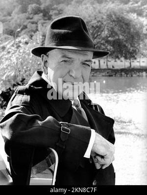 TELLY SAVALAS in KOJAK (1973), Regie: JEANNOT SZWARC und RUSS MAYBERRY. Kredit: UNIVERSAL TV / Album Stockfoto