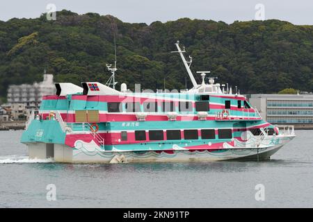 Präfektur Kanagawa, Japan - 16. Mai 2021: SEVEN ISLAND TAIRYO (IMO: 9070084) superschnelles Passagierschiff. Stockfoto