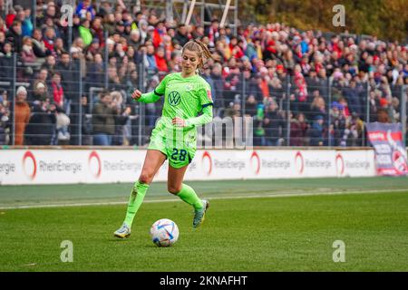 Köln, Deutschland. 27.. November 2022. Köln, Deutschland, November 27. 2022: Tabe Wassmuth (28 Wolfsburg) während des FLYERALARM Frauen-Bundesliga-Spiels zwischen 1. FC Köln und VfL Wolfsburg im Franz-Kremer-Stadion in Köln. (Norina Toenges/SPP) Kredit: SPP Sport Press Photo. Alamy Live News Stockfoto