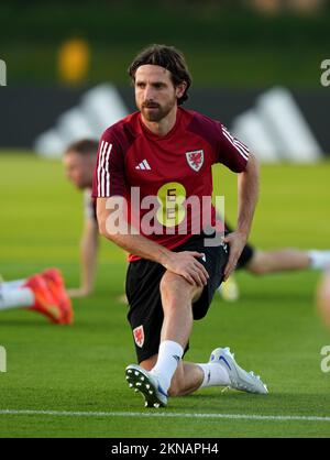 Joe Allen von Wales während des Trainings im Al-Sadd Trainingscenter in Doha, Katar. Foto: Sonntag, 27. November 2022. Stockfoto