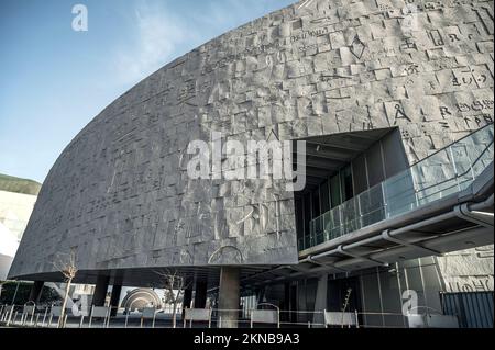 Eine wunderschöne Aufnahme der Bibliothek Bibliotheca Alexandrina in Alexandria, Ägypten Stockfoto