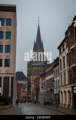 Der Aachener Dom ist eine römisch-katholische Kirche in Aachen. Stockfoto