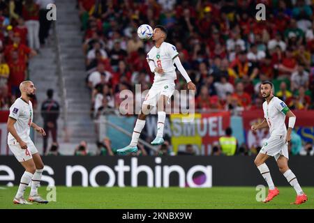 DOHA, KATAR - NOVEMBER 27: Marokkanischer Azzedine Ounahi gewinnt beim Spiel der Gruppe F - FIFA-Weltmeisterschaft Katar 2022 zwischen Belgien und Marokko im Al Thumama-Stadion am 27. November 2022 in Doha, Katar (Foto: Pablo Morano/BSR Agency) Stockfoto