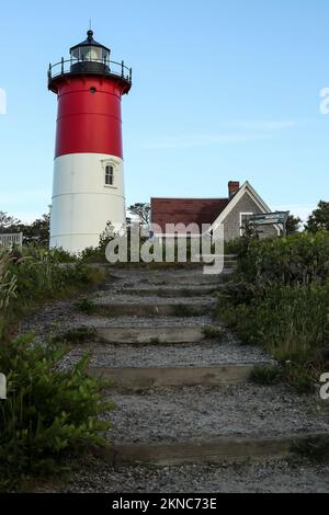 Nauset Light ist ein restaurierter Leuchtturm in Cape Cod, Massachusetts, nahe Eastham. Der 1877 errichtete Turm wurde von Chatham Light hierher verlegt. In der Nähe Stockfoto