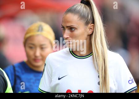 Brisbane Road, London, Großbritannien. 27.. November 2022. Damen Continental League Cup, Tottenham Hotspur gegen Coventry United; Shelina Zadorsky von Tottenham Hotspur Credit: Action Plus Sports/Alamy Live News Stockfoto