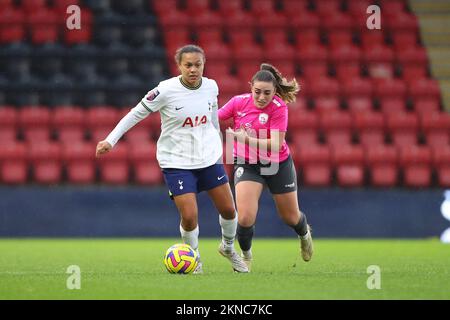 Brisbane Road, London, Großbritannien. 27.. November 2022. Damen Continental League Cup, Tottenham Hotspur gegen Coventry United; Drew Spence von Tottenham Hotspur Credit: Action Plus Sports/Alamy Live News Stockfoto