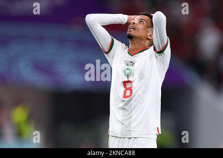 DOHA, KATAR - NOVEMBER 27: Azzedine Ounahi aus Marokko reagiert während des Spiels Gruppe F - FIFA Weltmeisterschaft Katar 2022 zwischen Belgien und Marokko im Al Thumama Stadium am 27. November 2022 in Doha, Katar (Foto: Pablo Morano/BSR Agency) Stockfoto