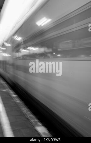 Abstract Train Platform Transport, Brüssel, Belgien Stockfoto