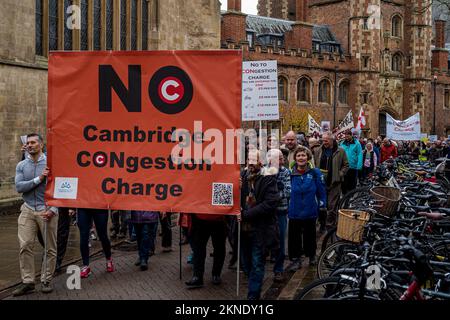 Staugebühr Protest märz Cambridge City Centre 27/11/22 gegen die vorgeschlagene Staugebühr, die von der Greater Cambridge Partnership GCP vorgeschlagen wurde. Stockfoto