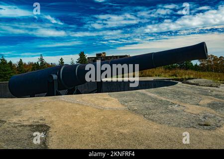 10 Zoll, 32 Tonnen, Mk. I Breechloading Gun (Seriennr. 5), Fort McNab National Historic Site McNabs Island, Nova Scotia, Kanada Stockfoto