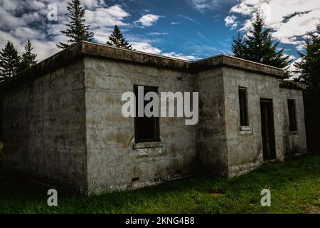 Verlassenes Gebäude an der Fort McNab National Historic Site McNabs Island, Nova Scotia, Kanada Stockfoto