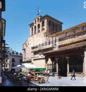 Jaca, Provinz Huesca, Aragon, Spanien. Romanische Kathedrale San Pedro Apóstol. Kathedrale des Petersdoms. Stockfoto