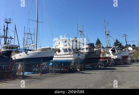 Boote, die an Land in Departure Bay, Nanaimo auf Vancouver Island, British Columbia, Kanada geparkt haben Stockfoto