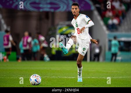 Doha, Katar. 27.. November 2022. Azzedine Ounahi von Marokko während des FIFA-Weltmeisterschafts-Qatar 2022 Group F-Spiels zwischen Belgien und Marokko im Al Thumama Stadium in Doha, Katar, am 27. November 2022 (Foto: Andrew Surma/Credit: SIPA USA/Alamy Live News Stockfoto