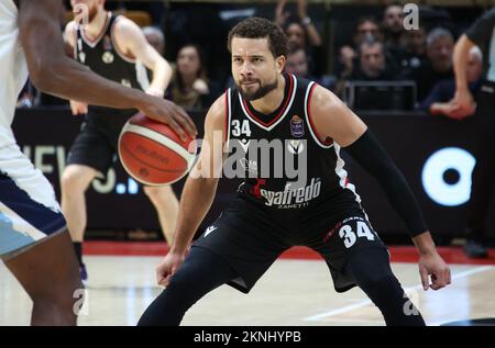 Kyle Weems (Segafredo Virtus Bologna) während des italienischen Basketballspiels Segafredo Virtus Bologna vs. NBB Happy Casa Brindisi - Bologna, 27. November 2022 im Sportpalast Paladozza Stockfoto