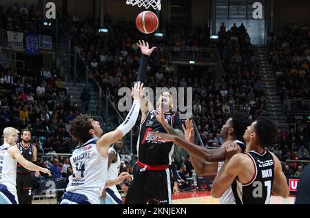 Daniel Hackett (Segafredo Virtus Bologna) während des italienischen Basketballspiels Segafredo Virtus Bologna vs. NBB Happy Casa Brindisi - Bologna, 27. November 2022 im Sportpalast Paladozza Stockfoto
