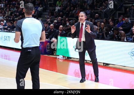 Bologna, Italien. 27.. November 2022. Während des italienischen Basketballspiels Segafredo Virtus Bologna gegen NBB Happy Casa Brindisi - Bologna, 27. November 2022 im Paladozza Sportpalast Gutschrift: Independent Photo Agency/Alamy Live News Stockfoto