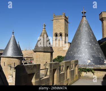 Olite, Spanien - 31. August 2022: Palast der Könige von Navarra von Olite, Olite, Navarra Stockfoto