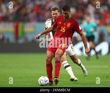 Al-Khor, Katar. 27.. November 2022. Rodri aus Spanien während des Spiels der FIFA-Weltmeisterschaft 2022 im Al Bayt Stadium, Al Khor. Der Bildausdruck sollte lauten: David Klein/Sportimage Credit: Sportimage/Alamy Live News Stockfoto