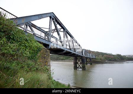 Padstow Cornwall UK 11 27 2022 Little Petherick Creek baute 1899 tragende Brücke mit drei Stützen Stockfoto