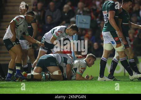 Leicester, Großbritannien. 27.. November 2022. Tom Pearson of London Irish erzielt einen Versuch beim Gallagher Premiership-Spiel Leicester Tigers vs London Irish auf der Mattioli Woods Welford Road, Leicester, Großbritannien, 27.. November 2022 (Foto von Nick Browning/News Images) in Leicester, Großbritannien, am 11./27. November 2022. (Foto von Nick Browning/News Images/Sipa USA) Guthaben: SIPA USA/Alamy Live News Stockfoto